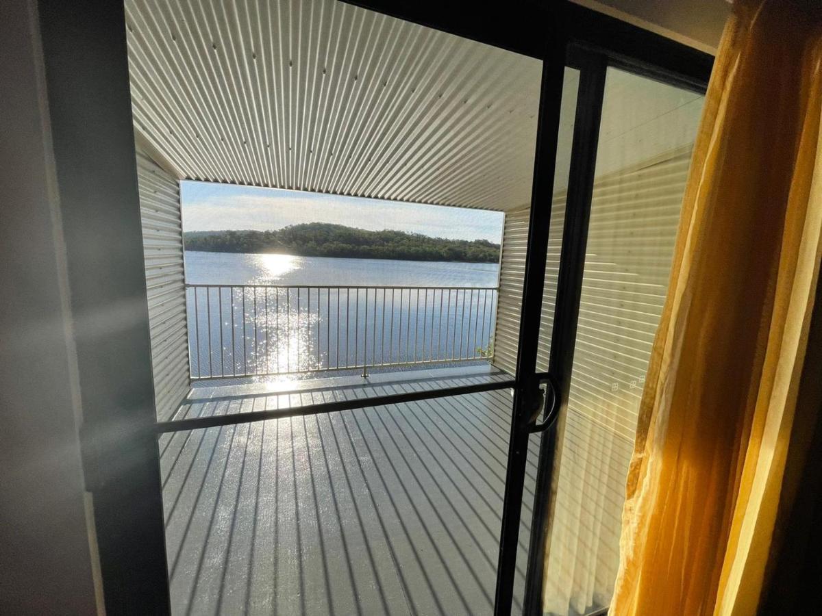 De Lago Resort On Lake Bennett Exteriör bild
